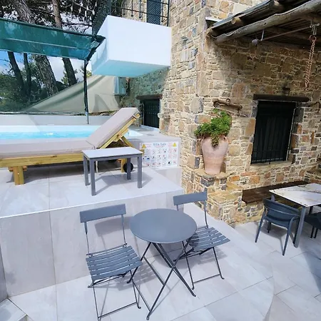 Villa Lato - With Private Pool And Yard Anatolí