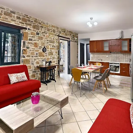 Lato - With Private Pool And Yard *