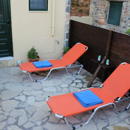 Lato - With Private Pool And Yard Anatolí